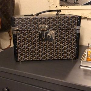 goyard vanity case